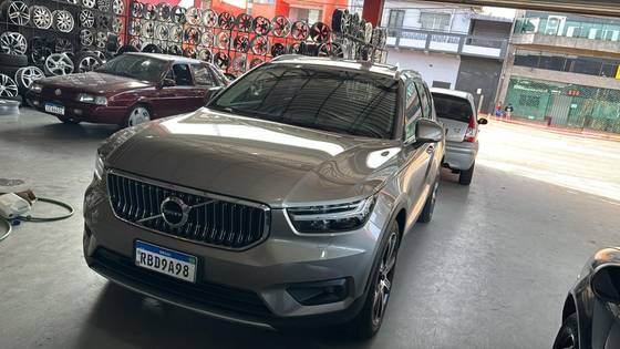 VOLVO XC40 2.0 T4 GASOLINA INSCRIPTION GEARTRONIC VOLVO XC40 2.0 T4 GASOLINA INSCRIPTION GEARTRONIC